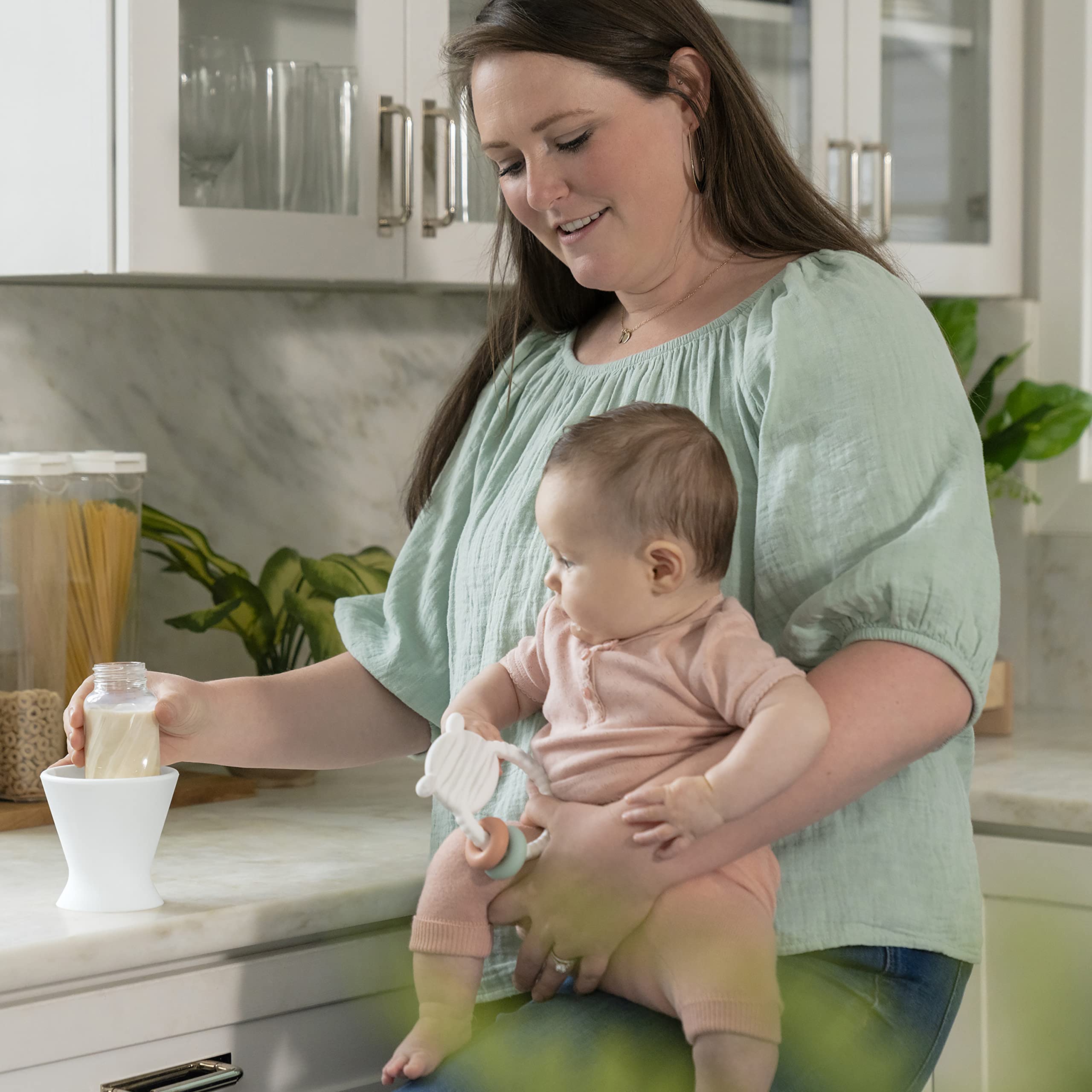 Bökee Baby Bottle Holder and Easy Hands Free Silicone Breast Pump Holder​ for One Handed Bottle Prep - Robins Egg, 1-Pack - Image 8